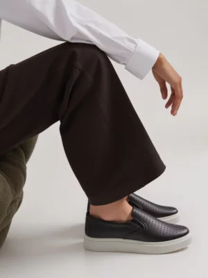 Trampki slip-on ażurowe TOWNS BLACK