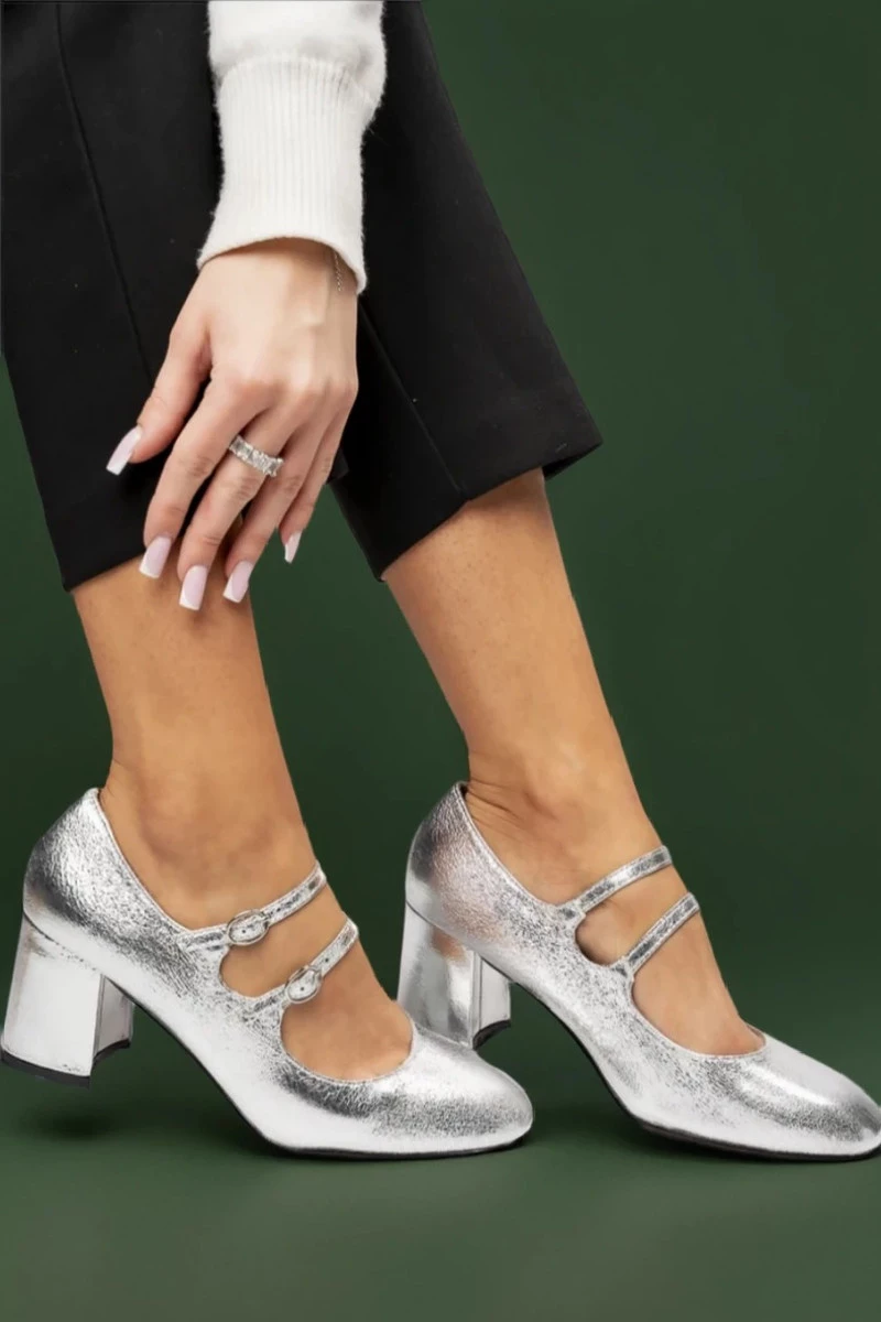 Damskie Czółenka DOLLY SILVER – Błysk Retro w Nowoczesnym Stylu