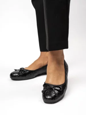 Damskie Baleriny ELVINA  BLACK – Błysk Elegancji i Dziewczęcy Akcent