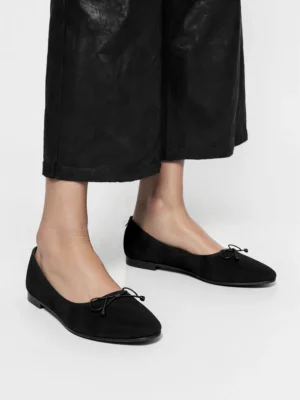 Damskie Baleriny BELLA BLACK – Klasyczna Elegancja z Nowoczesnym Akcentem