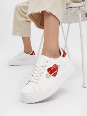 Damskie Sneakersy MIA RED – Wyrazisty Kolor i Miejski Styl