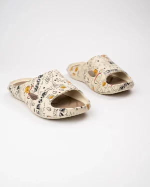 Klapki Graficzne Kremowe