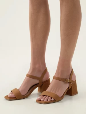 Sandały Elegancja Karmel