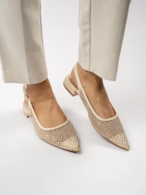 Modne czółenka w kolorze Beige