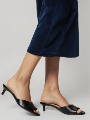 Damskie Klapki KARA BLACK