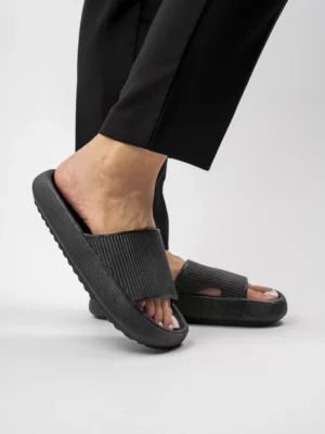 Damskie Klapki SOFIA BLACK