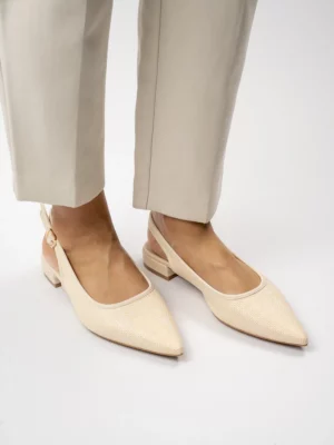 Damskie beżowe sandały ze spiczastym noskiem LARA BEIGE