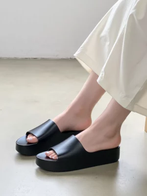 Klapki Urbanovy Czarne