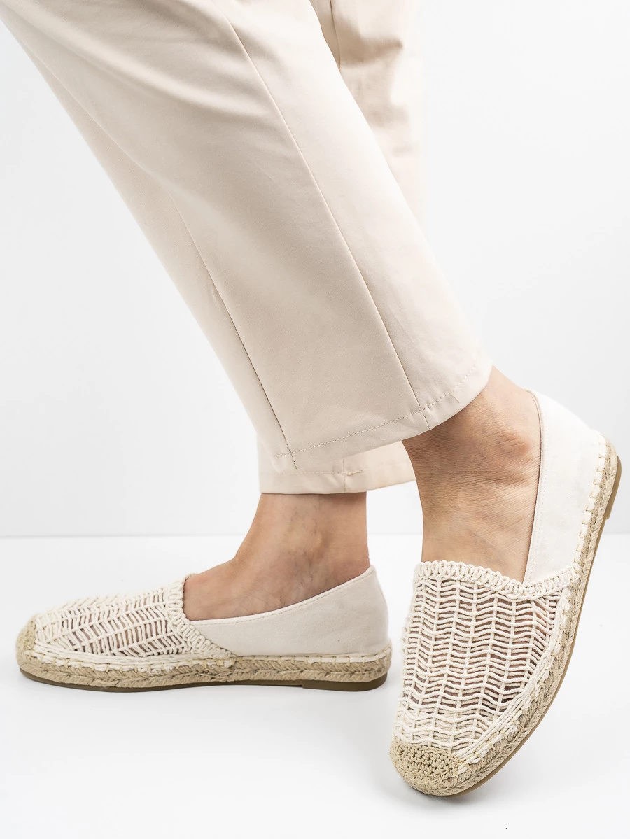 Modne espadryle damskie w kolorze Beige