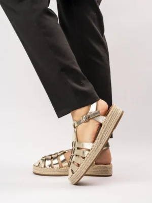 Sandały na platformie z plecionką Gold