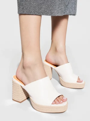 Mokasyny damskie eleganckie w kolorze White