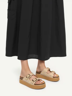 Klapki na koturnie z podwójną klamrą w kolorze Silver