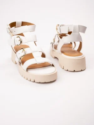 Sandały na koturnie z paskami i klamrami w kolorze White