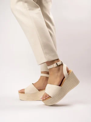 Klapki Elegante Beżowe