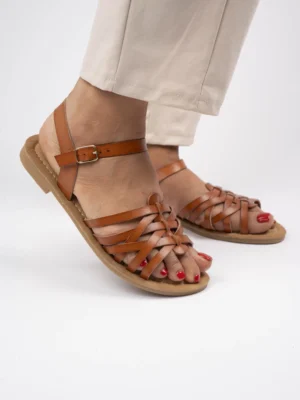 Klapki damskie eleganckie w kolorze Camel