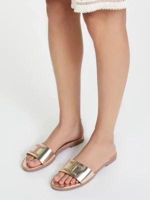 Klapki skórzane z metalowymi zdobieniami w kolorze Gold