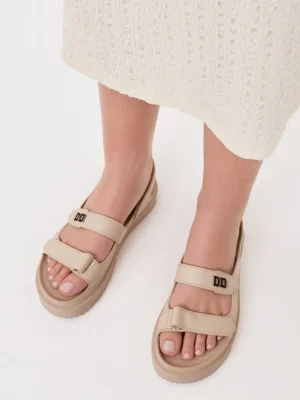 Klapki damskie eleganckie w kolorze Beige