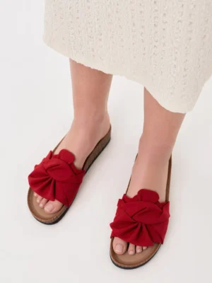 Klapki damskie eleganckie w kolorze Red