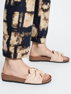 Klapki damskie z materiału tekstylnego beige