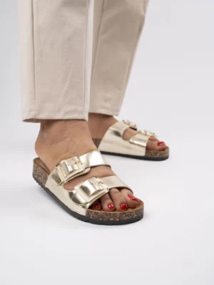 Klapki skórzane z podwójnymi klamrami w kolorze Gold