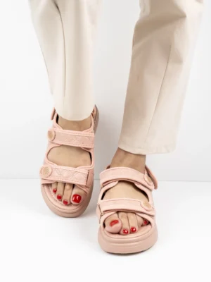 Modne sandały damskie w kolorze Pink