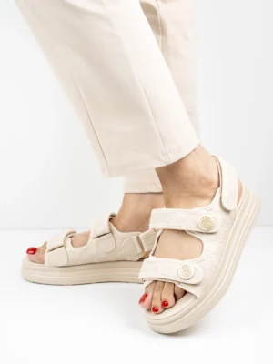 Modne sandały w kolorze Beige