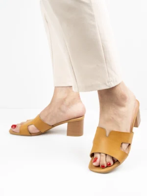 Modne Czółenka damskie w kolorze Khaki.