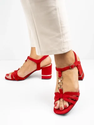 Modne sandały damskie na obcasie w kolorze Red
