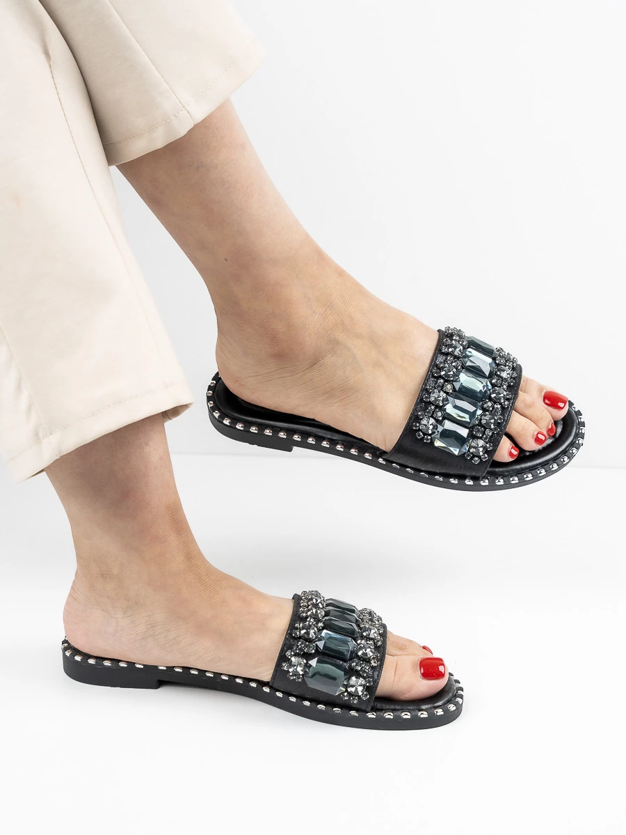 Modne klapki damskie w kolorze Black
