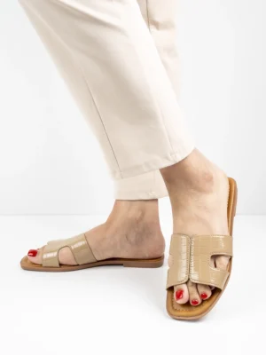 Modne Klapki damskie w kolorze Khaki