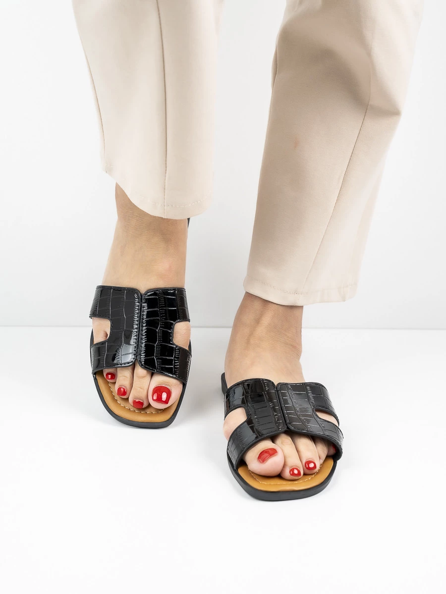 Modne klapki damskie w kolorze Black