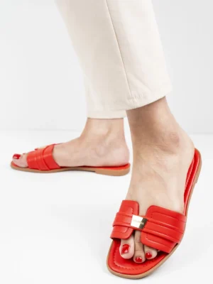 Modne klapki damskie w kolorze Red