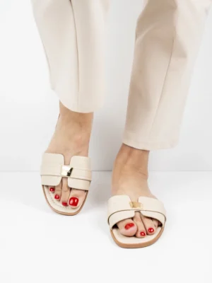 Modne klapki damskie w kolorze Beige