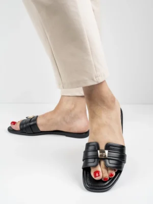 Modne klapki damskie w kolorze Black