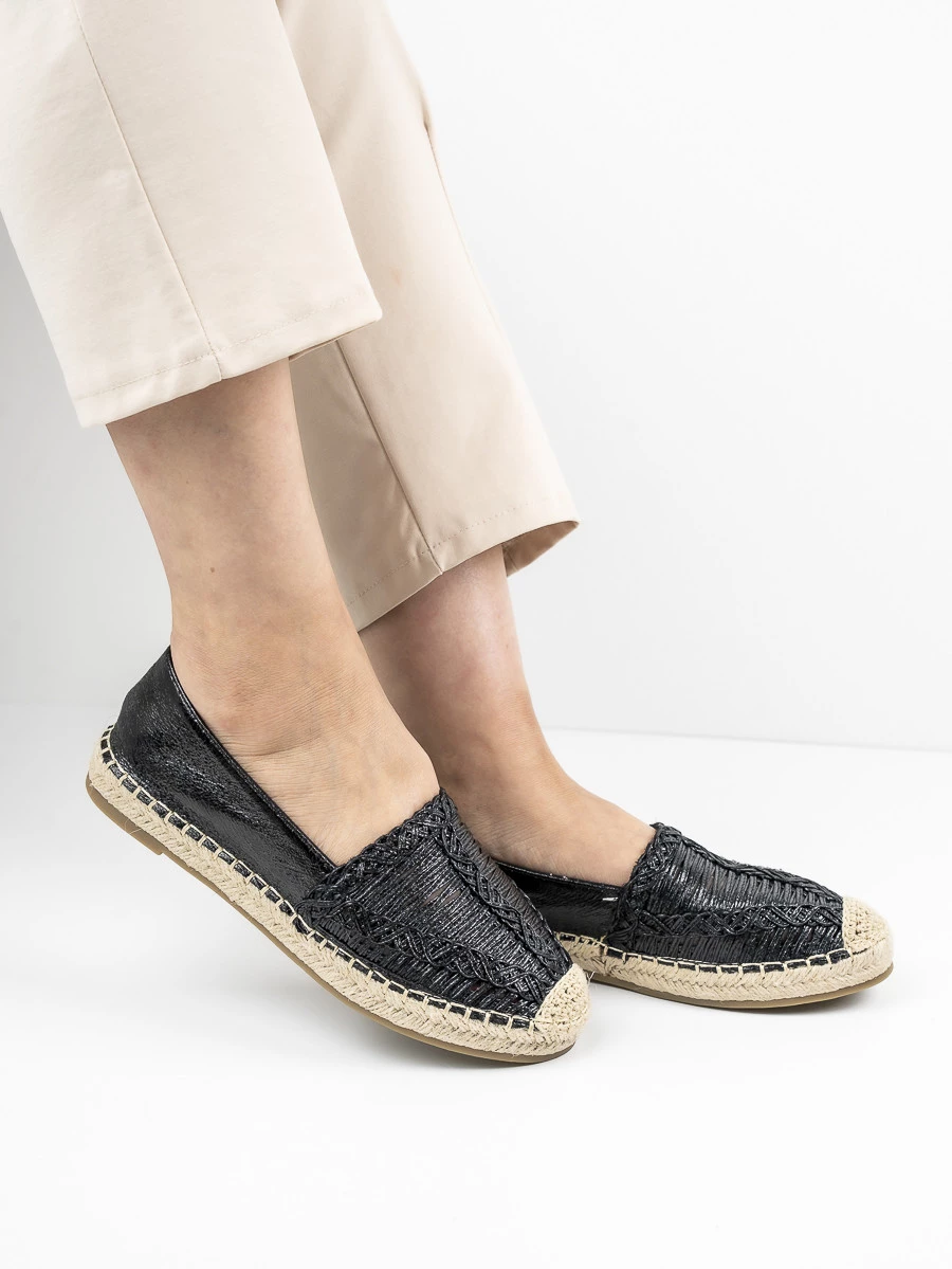 Modne espadryle damskie w kolorze Black