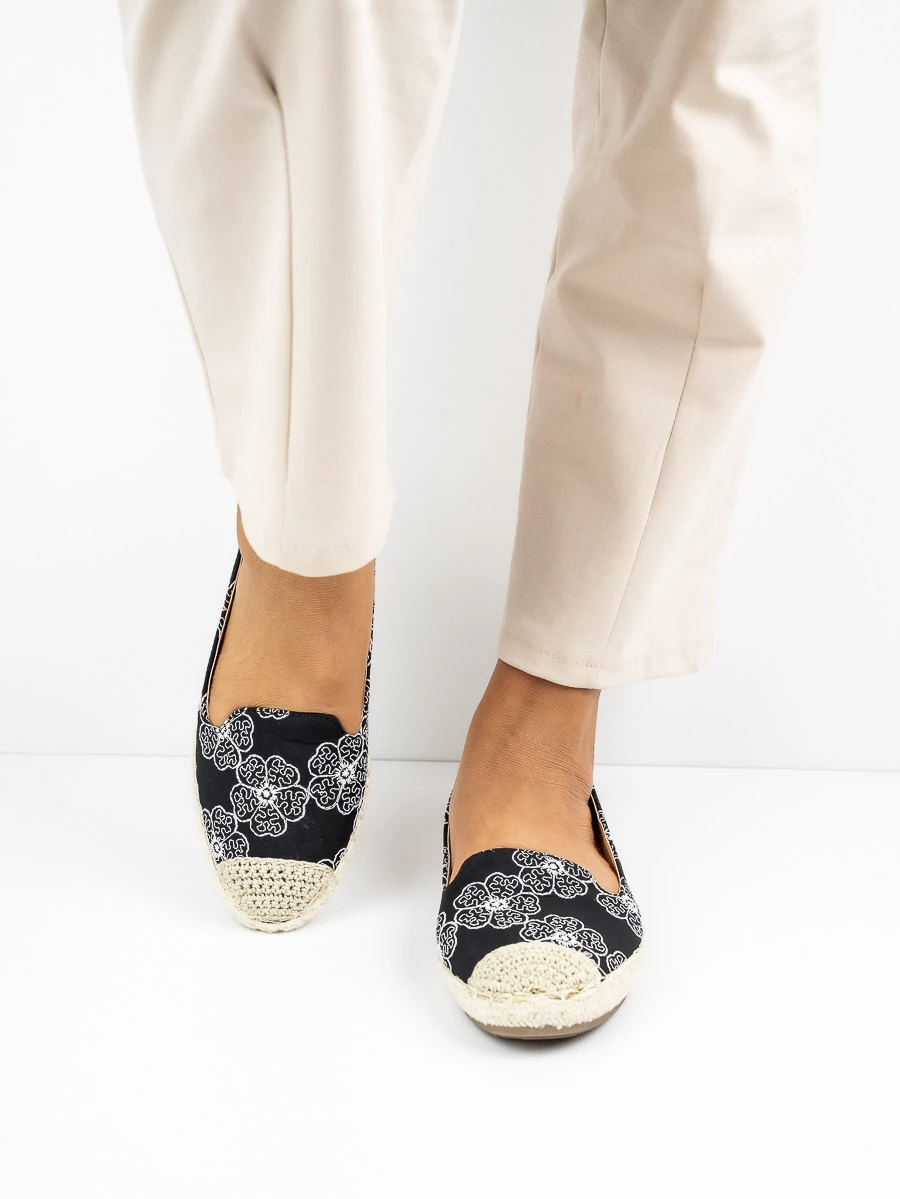 Modne espadryle damskie w kolorze Nero
