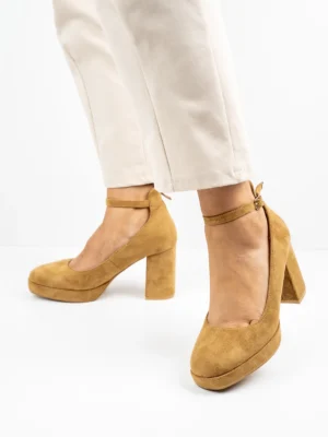 Modne Czółenka damskie w kolorze Camel.