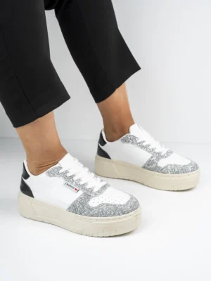 Sneakers modne damskie z brokatowymi wstawkami w kolorze Silver