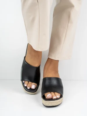 klapki damskie na koturnie BLACK