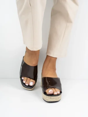 Klapki na koturnie Translucent BLACK