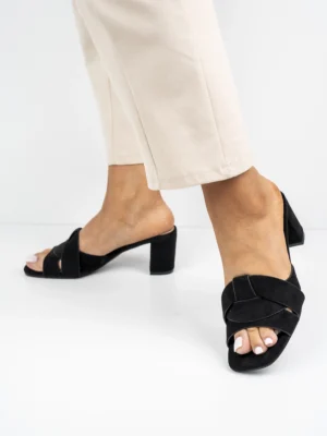 Klapki na obcasie eleganckie BLACK LINT